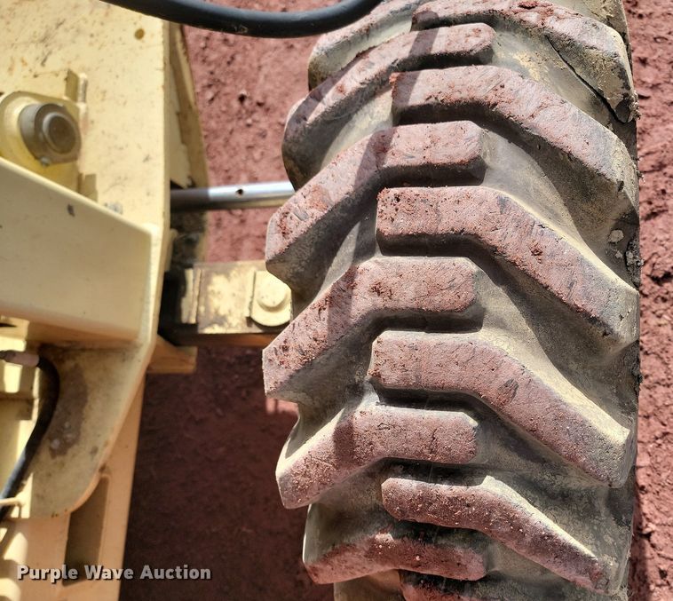 image for item LA9678 2000 JLG  33RTS scissor lift