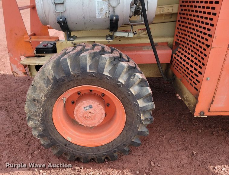 image for item LA9678 2000 JLG  33RTS scissor lift