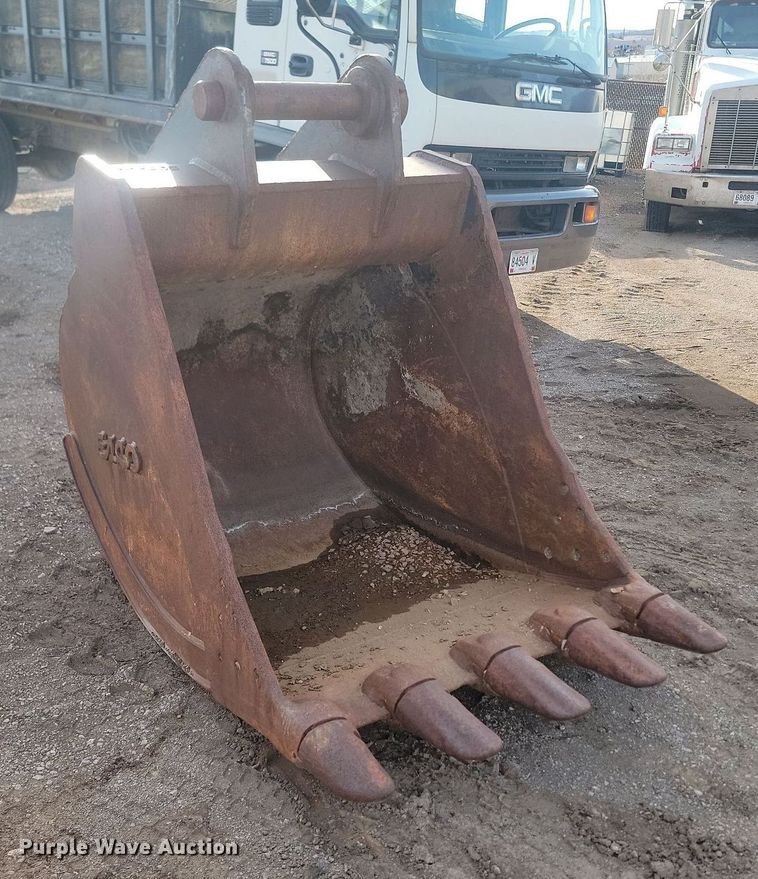 image for item LA9695 Esco excavator bucket