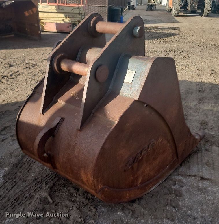 image for item LA9695 Esco excavator bucket