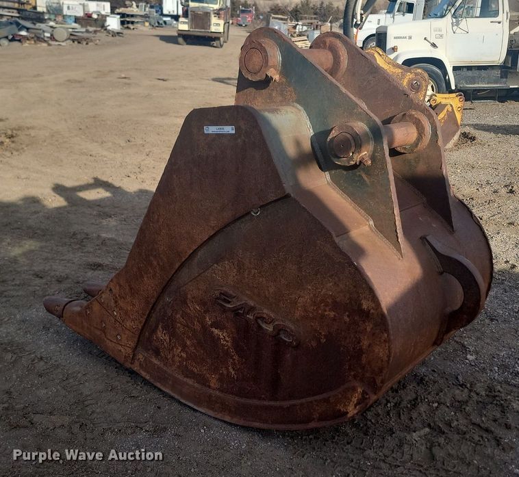 image for item LA9695 Esco excavator bucket
