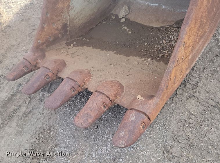 image for item LA9695 Esco excavator bucket