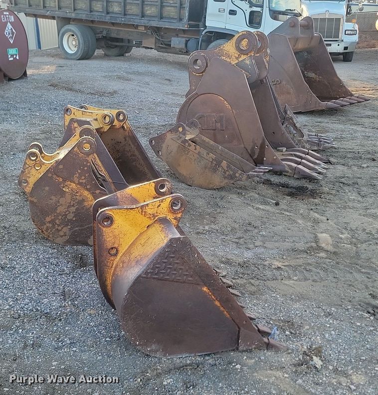 image for item LA9696 (6) buckets 