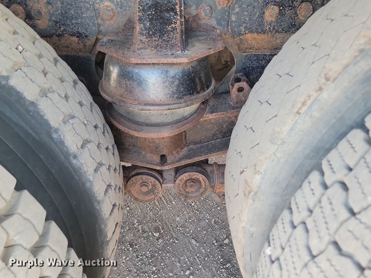 image for item LA9698 1988 Kenworth  W900 dump truck