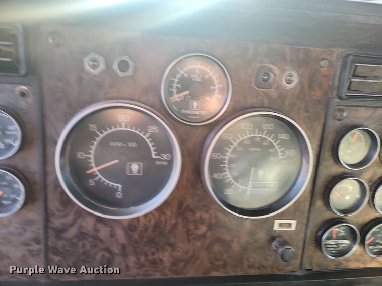 image for item LA9698 1988 Kenworth  W900 dump truck