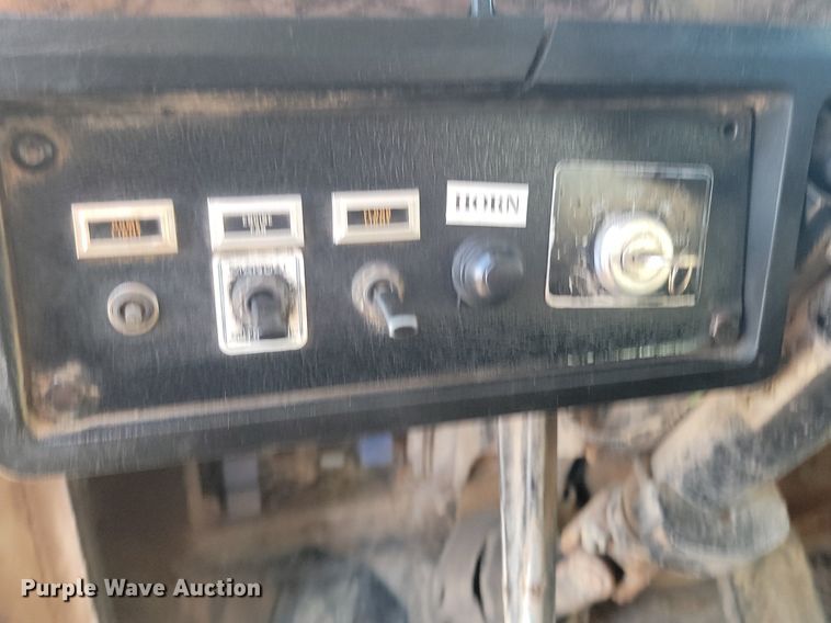 image for item LA9698 1988 Kenworth  W900 dump truck