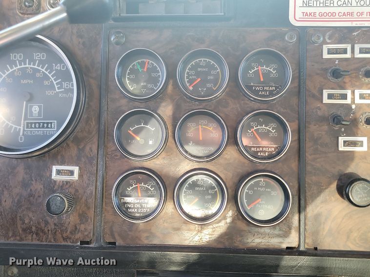 image for item LA9698 1988 Kenworth  W900 dump truck