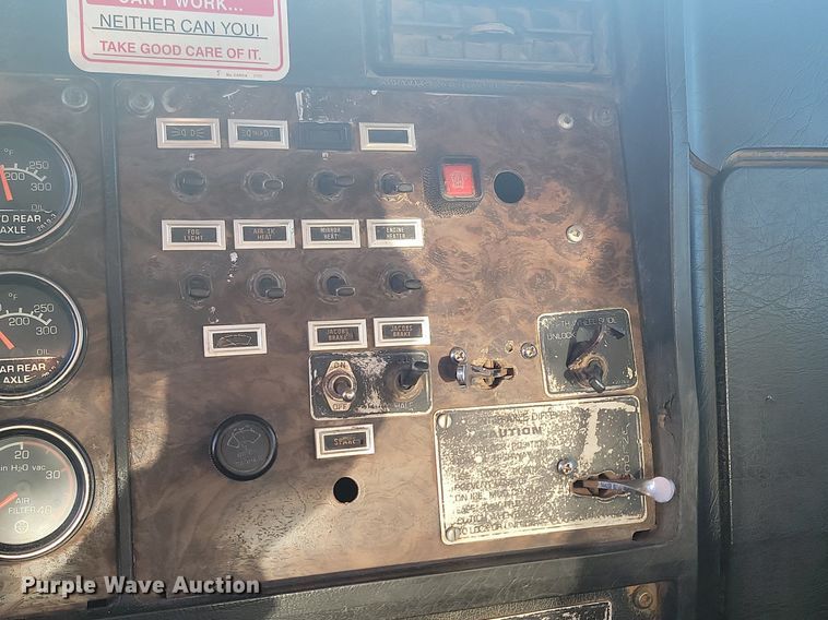 image for item LA9698 1988 Kenworth  W900 dump truck