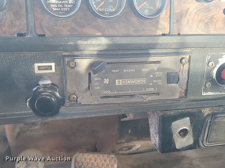 image for item LA9698 1988 Kenworth  W900 dump truck