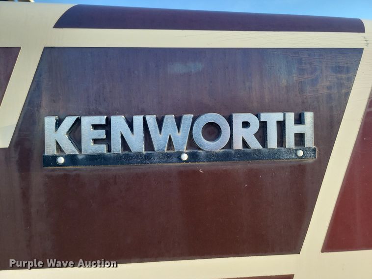 image for item LA9698 1988 Kenworth  W900 dump truck