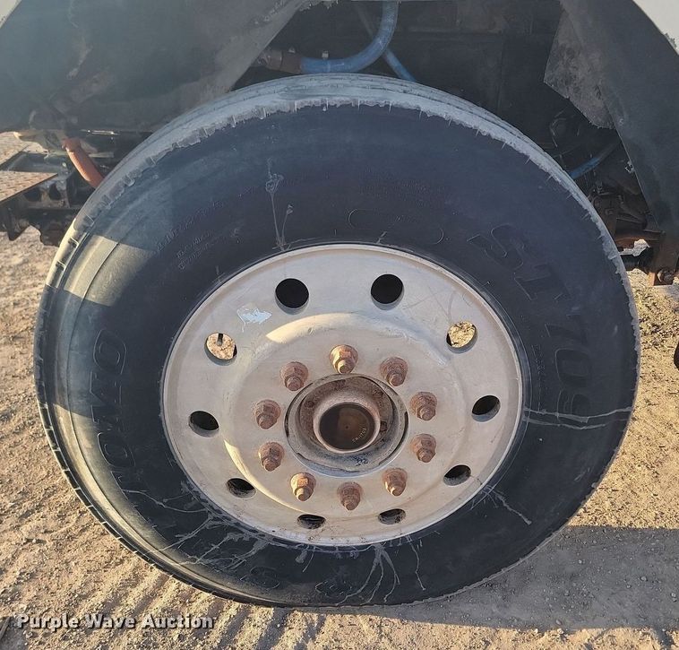 image for item LA9698 1988 Kenworth  W900 dump truck