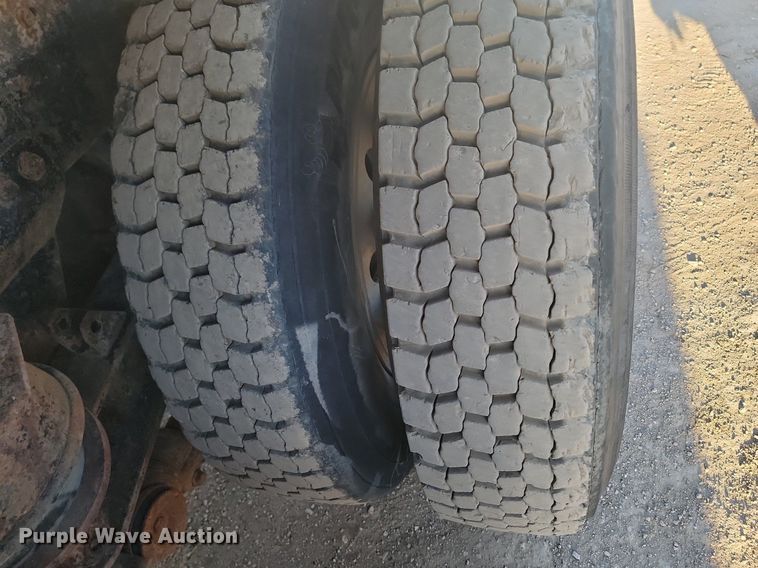 image for item LA9698 1988 Kenworth  W900 dump truck