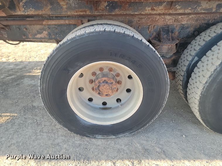 image for item LA9698 1988 Kenworth  W900 dump truck