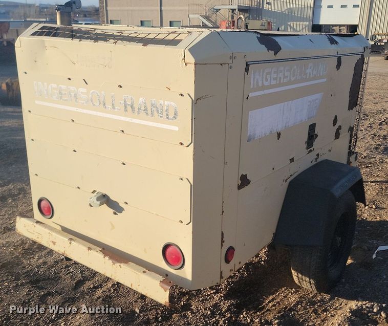 image for item LA9700 1999 Ingersoll Rand  P375WCU air compressor