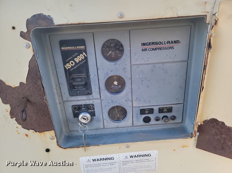 image for item LA9700 1999 Ingersoll Rand  P375WCU air compressor