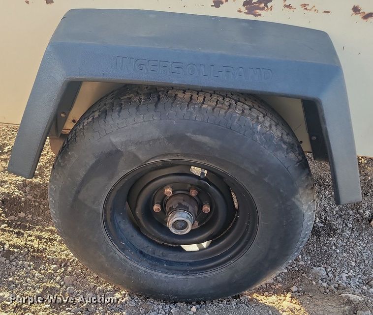 image for item LA9700 1999 Ingersoll Rand  P375WCU air compressor