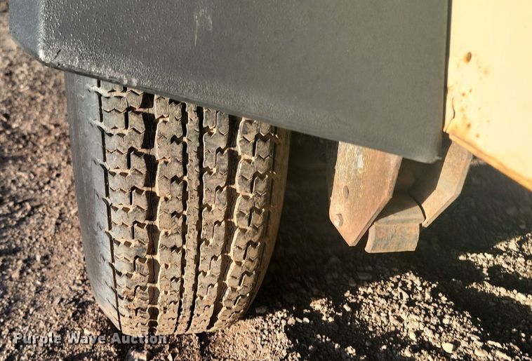 image for item LA9700 1999 Ingersoll Rand  P375WCU air compressor