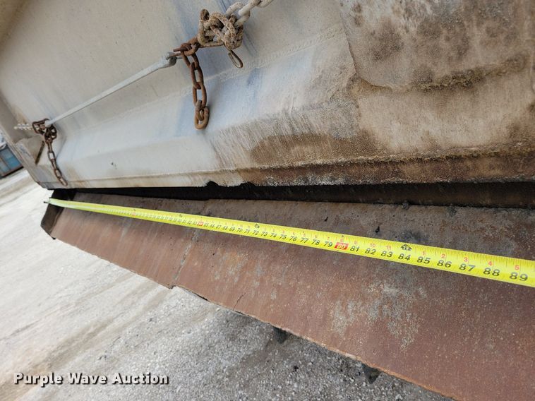 image for item LC9822 2009 Sterling L-Line dump truck