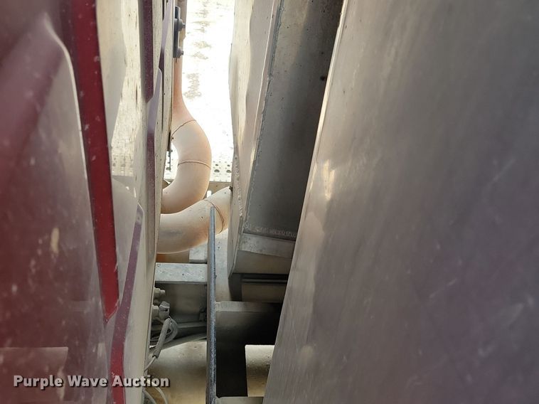 image for item LC9822 2009 Sterling L-Line dump truck