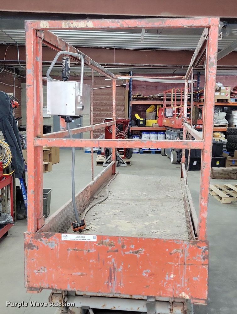 image for item LC9828 1996 Skyjack SJ3220 scissor lift