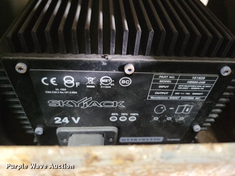 image for item LC9828 1996 Skyjack SJ3220 scissor lift