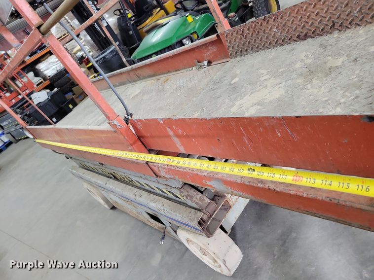 image for item LC9828 1996 Skyjack SJ3220 scissor lift