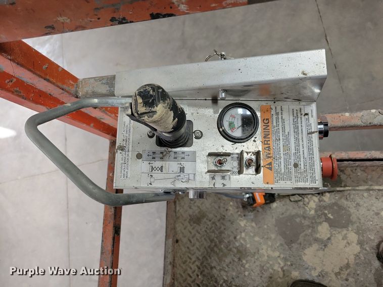 image for item LC9828 1996 Skyjack SJ3220 scissor lift