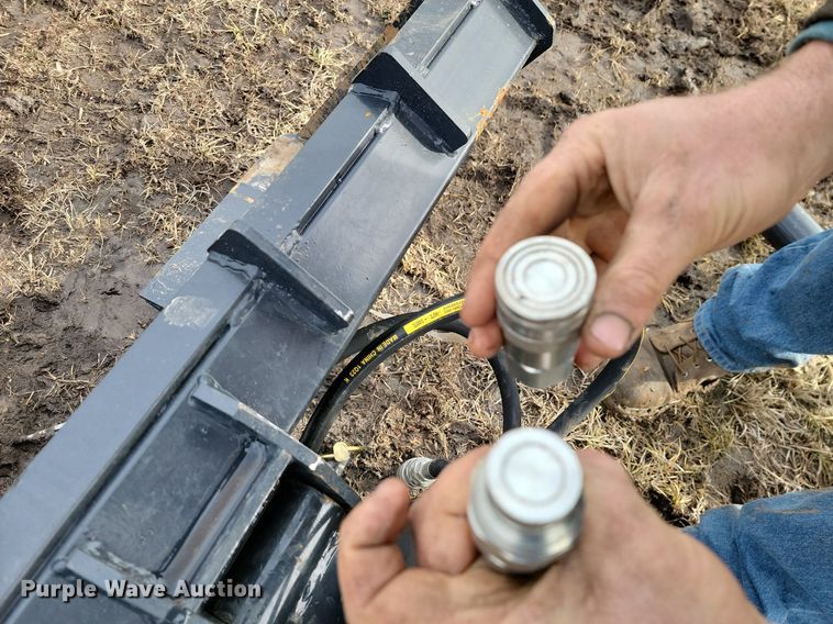 image for item LD9105 Skid steer auger