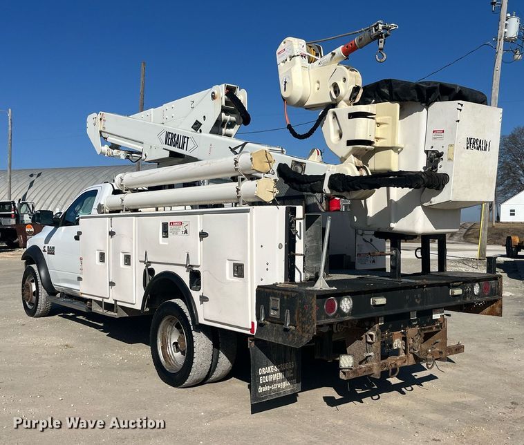 image for item LD9957 2014 Dodge Ram 5500 HD bucket truck