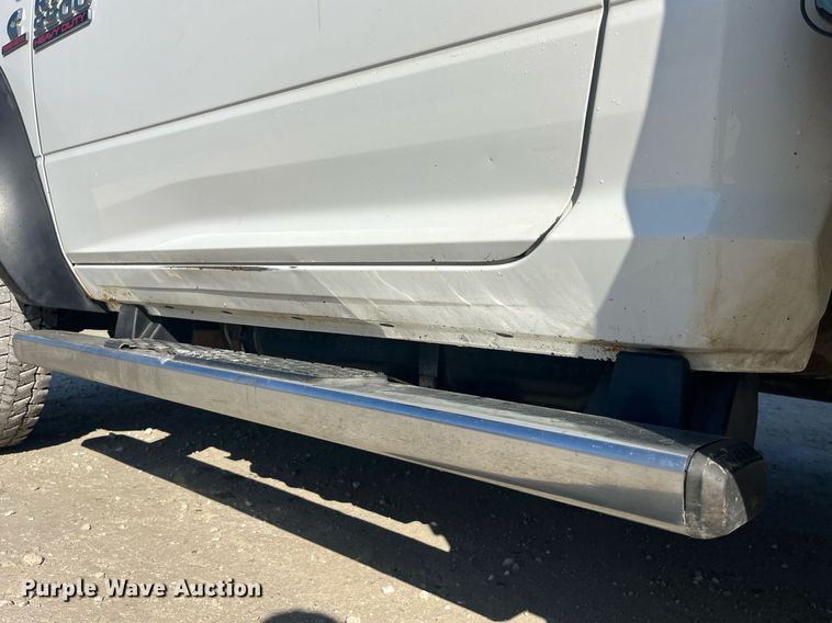 image for item LD9957 2014 Dodge Ram 5500 HD bucket truck