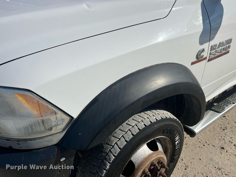 image for item LD9957 2014 Dodge Ram 5500 HD bucket truck