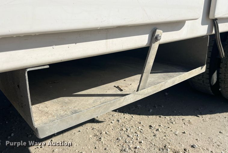 image for item LD9957 2014 Dodge Ram 5500 HD bucket truck