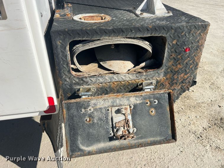 image for item LD9957 2014 Dodge Ram 5500 HD bucket truck