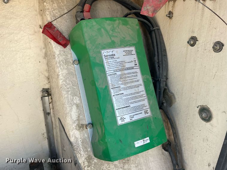 image for item LD9957 2014 Dodge Ram 5500 HD bucket truck