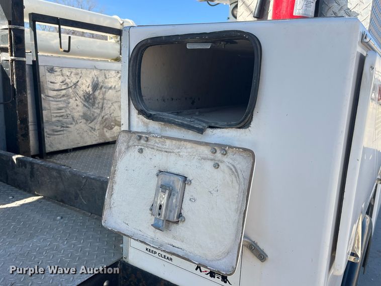 image for item LD9957 2014 Dodge Ram 5500 HD bucket truck