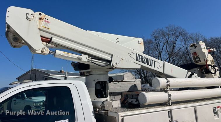 image for item LD9957 2014 Dodge Ram 5500 HD bucket truck