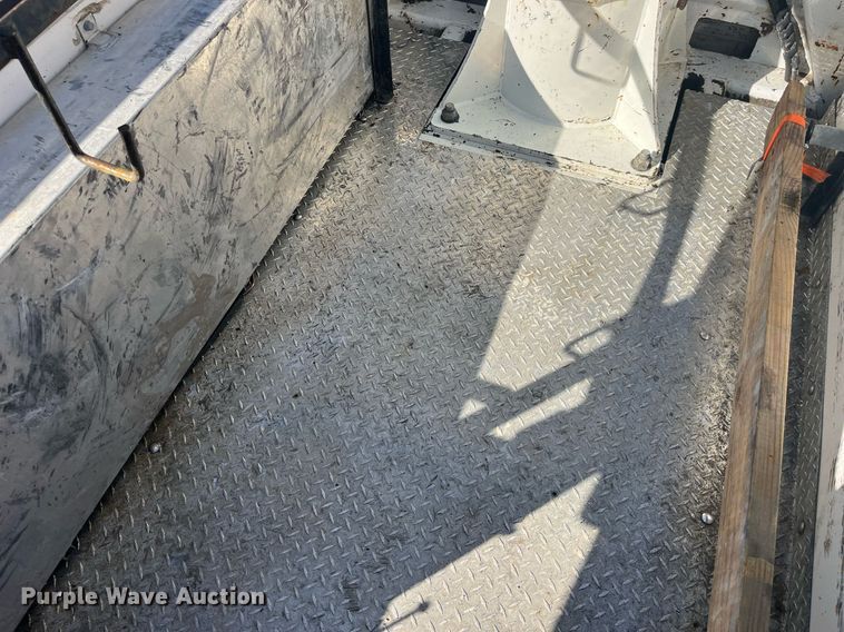 image for item LD9957 2014 Dodge Ram 5500 HD bucket truck