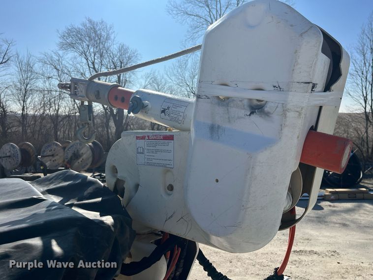 image for item LD9957 2014 Dodge Ram 5500 HD bucket truck