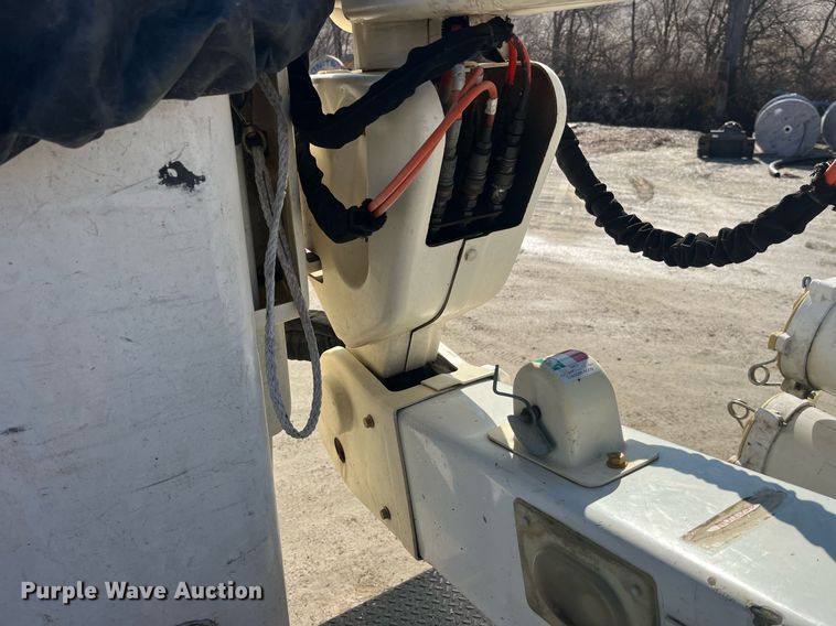 image for item LD9957 2014 Dodge Ram 5500 HD bucket truck