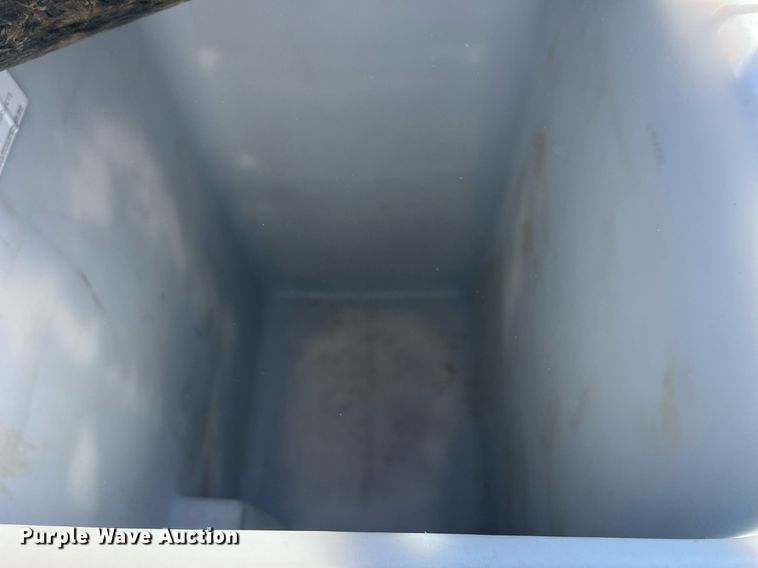 image for item LD9957 2014 Dodge Ram 5500 HD bucket truck