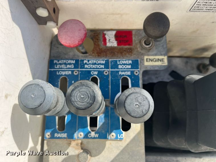 image for item LD9957 2014 Dodge Ram 5500 HD bucket truck