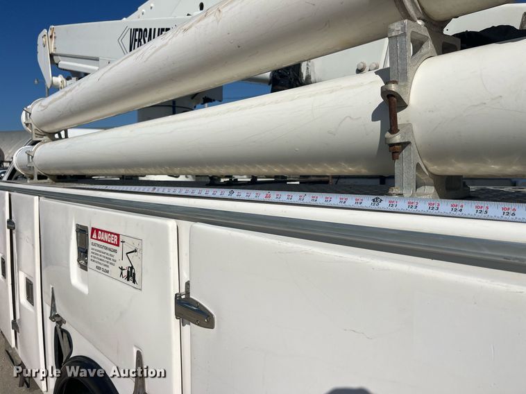 image for item LD9957 2014 Dodge Ram 5500 HD bucket truck