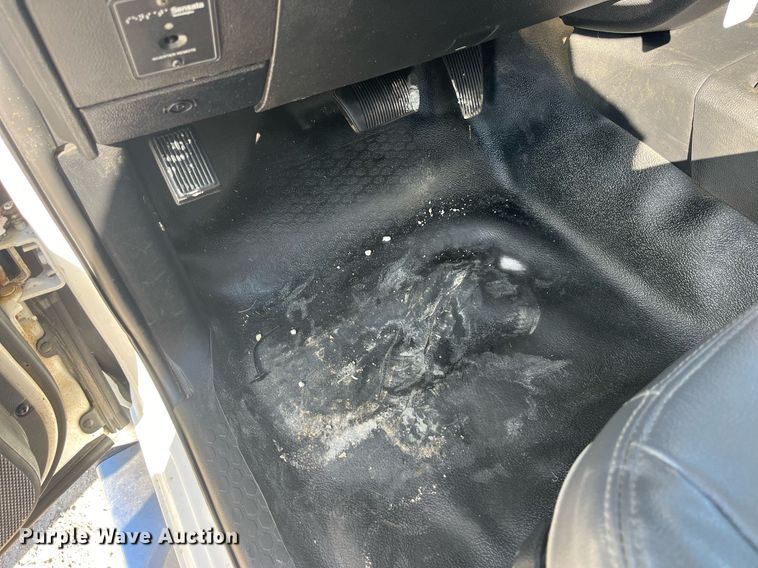 image for item LD9957 2014 Dodge Ram 5500 HD bucket truck