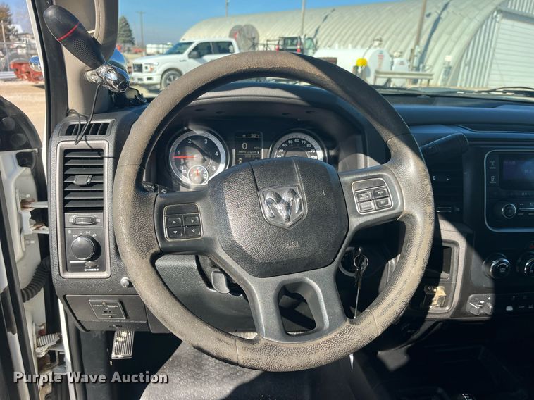 image for item LD9957 2014 Dodge Ram 5500 HD bucket truck