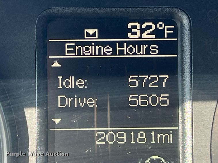 image for item LD9957 2014 Dodge Ram 5500 HD bucket truck