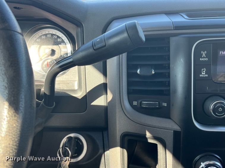 image for item LD9957 2014 Dodge Ram 5500 HD bucket truck