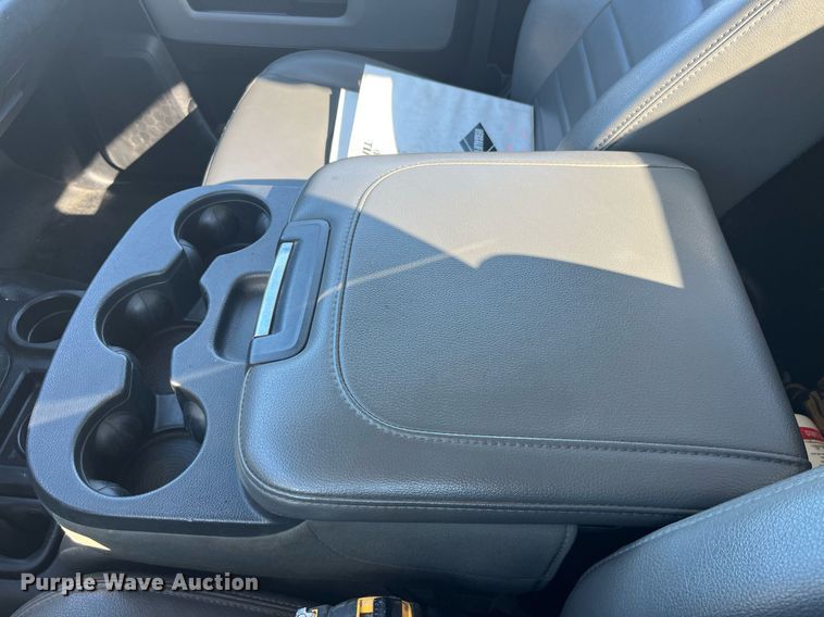 image for item LD9957 2014 Dodge Ram 5500 HD bucket truck