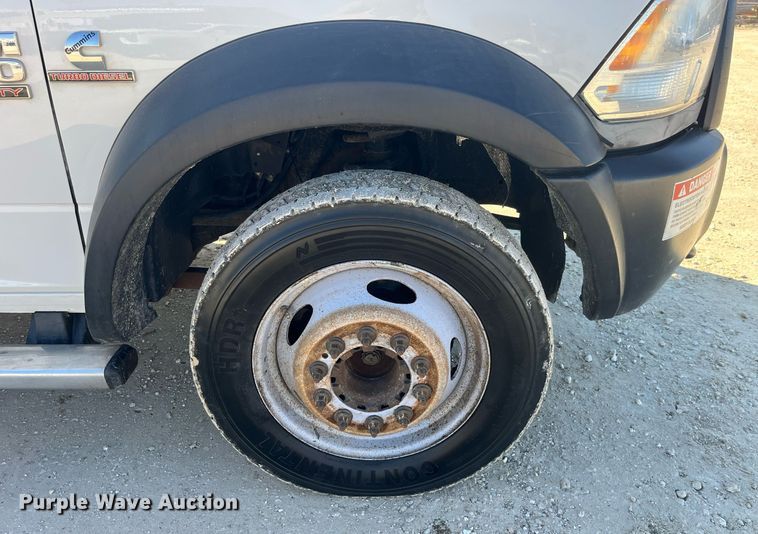 image for item LD9957 2014 Dodge Ram 5500 HD bucket truck