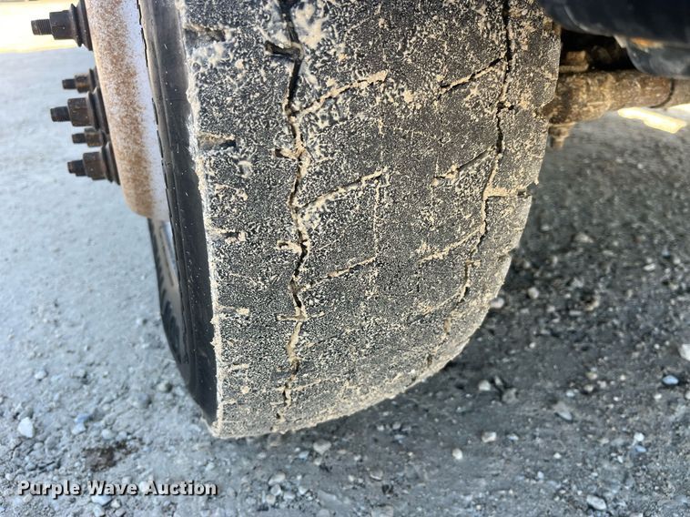 image for item LD9957 2014 Dodge Ram 5500 HD bucket truck