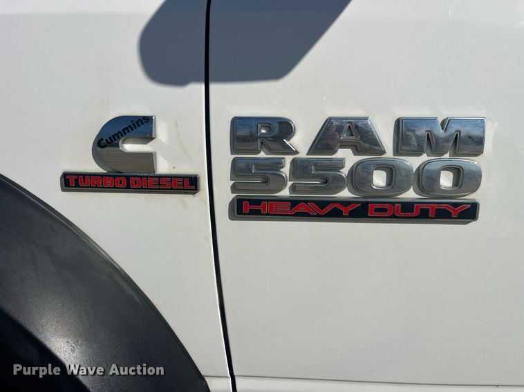 image for item LD9957 2014 Dodge Ram 5500 HD bucket truck